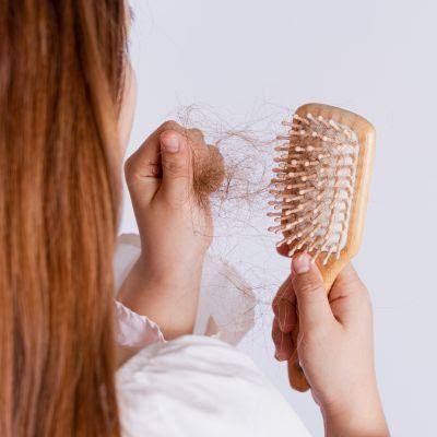 How to Help a Loved One Cope with Hair Loss from Chemo